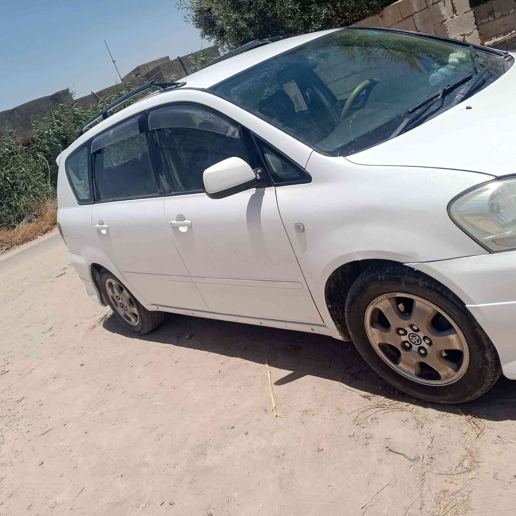 سياره ابصم للبيع 
مكفوله من كلش تبريد كير محرك خير من الله 
سياره نضيفه وحلوه مال جناي 
سعر ١١٠ وبيه مجال 
رقم نجف 
‏‪***********‬‏
