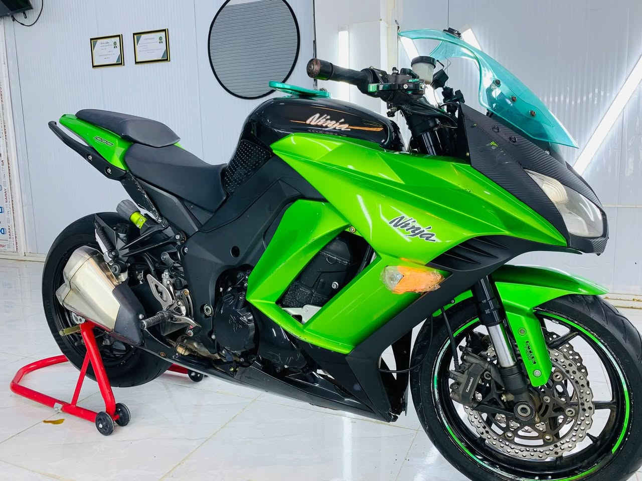 دراجه كاوسكي Z1000SX
موديل 2016
دراجه رقم ديالى شرط التحويل ( لوحات دولي)
اخوان دراجه جاهزه وكامله بيها كم ملاحضه
من ضمنهم دشبول واكف وفطر بلاشاره اليمنى
كير ومكينه خير من الله وسعرها 60 ورقه وبيها مجال
مكان دراجه ديالى قضاء خانقين ***********
