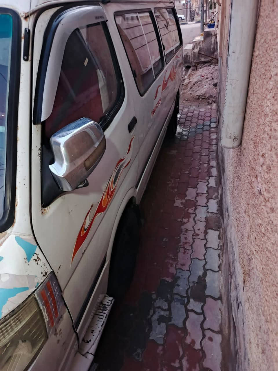 سياره موديل 11رقم إنكليزي سنويه ٣١ مداور ثاني يوم مكينه كير اكسن خير من الله كهربائيات كلها شغاله السعر, 55وبيها مجال قليل مكاني طريق كربلاء نجف ***********
