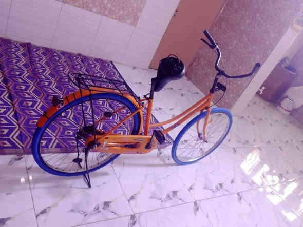 سلام عليكم بايسكل للبيع حجم 26 كامل ماعوزة شي سعر 65 وبي مجال مكان كوت حي الجهاد ***********
