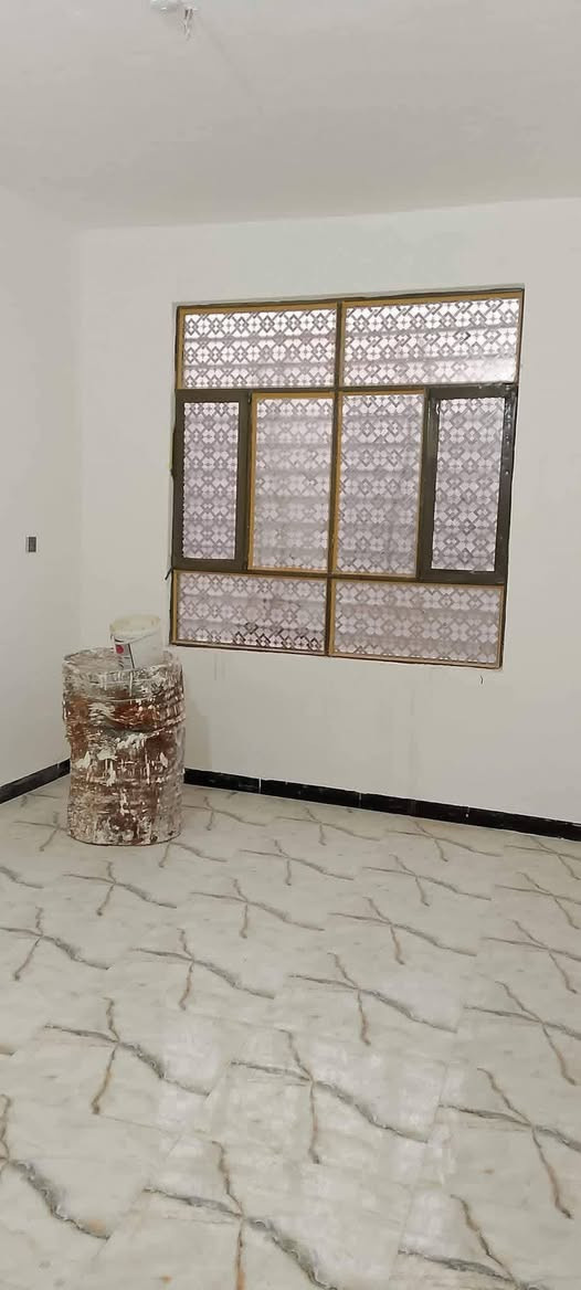 السلام عليكم بيت للايجار 50
متره جديدة كربلاء قرب حوالي ***********
