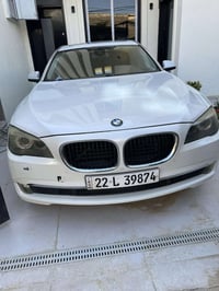 BMW F02 730Li  2012 خليجي مكينه سته 30 مرغوب بدون تيربو  اللون ابيض صد...