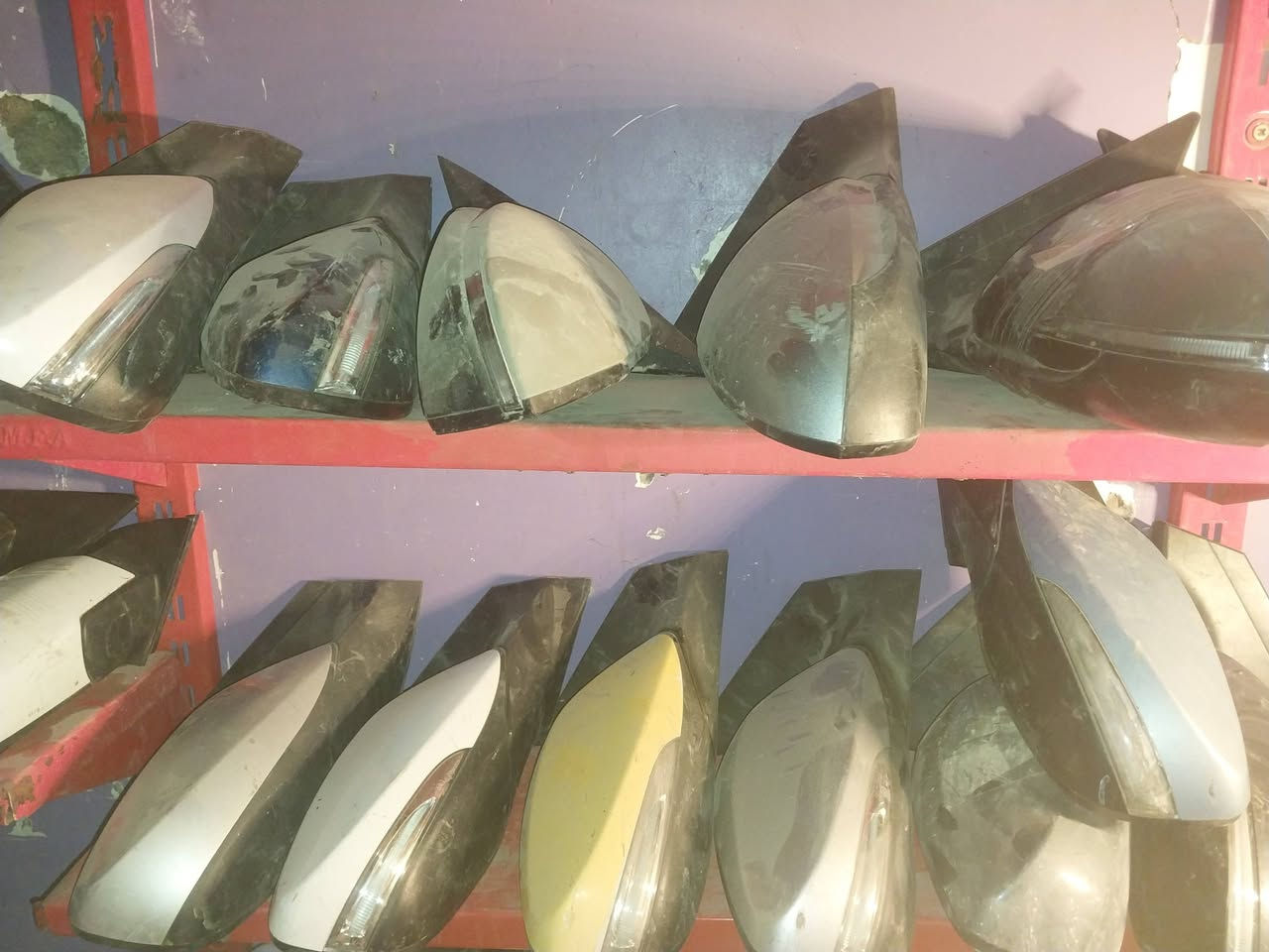 لسلام عليكم خوان وصلت وجبه مري جانبيه لعدد ٣٠٠ مرايه لسعر ١٥ دولار سعر نهائي بيع كل لكميه واتساب *********** ناصريه مركز
