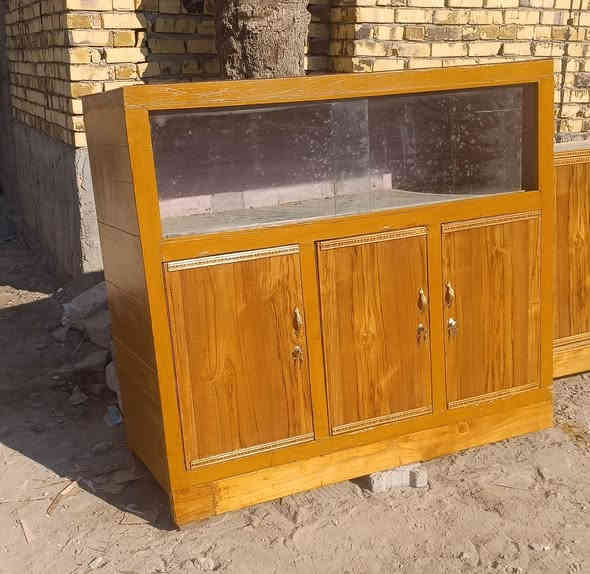 بوفيه للبيع الطول متره ونص والرتفاع 130 المكان الشاميه السعر ب 115 وهذا رقمي ***********
