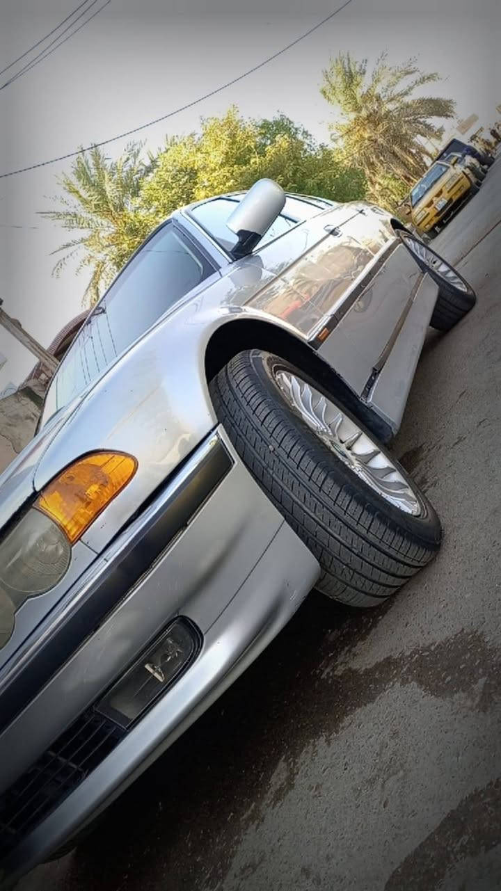 السلام عليكم بي ام كاسحه موديل 97 محدثه 2000 سياره محرك كير جدد تخم تاير تخميل صدر امامي عربانة خلفية شاشة كامرة منضومت زنون رقم دهوك تحويل ثانيوم غرامات ما عليه. سعر ٨٠  مراوس حسب القناعة ***********
