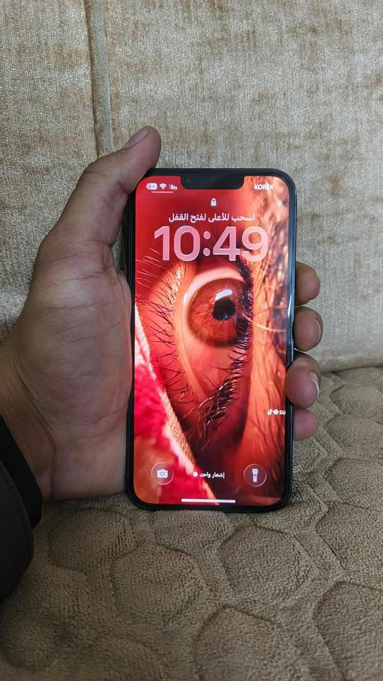 السلام عليكم آيفون 13عادي نموذجM. بطاريه 81 فيس إيدي شغال جهاز نضيف السعر425  ***********
