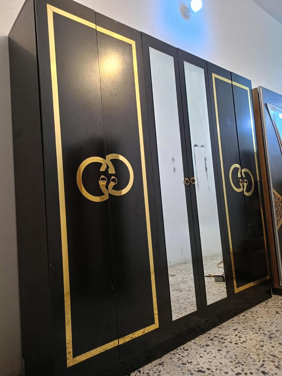 غرفة تركي 🇹🇷 مستخدام 5قطع  ✨✨
نضافه 90 💯
ابواب  💖
السعر 450 💖💸
مع شد🪛 ونقل 🚚  مجاني  داخل بغداد  محافظات بكروه


**إذا كنت صاحب هذا الإعلان وتريد حذفه لأي سبب، رجاءا أرسل رسالة إلى الدعم الفني**