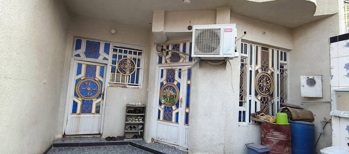 دار للبيع
المساحة 125 عليه الإسكان 
طابق واحد غرفة وصالة ومطبخ ومنور وصحيات واستقبال 
السعر و الاستفسار خاص 
***********
