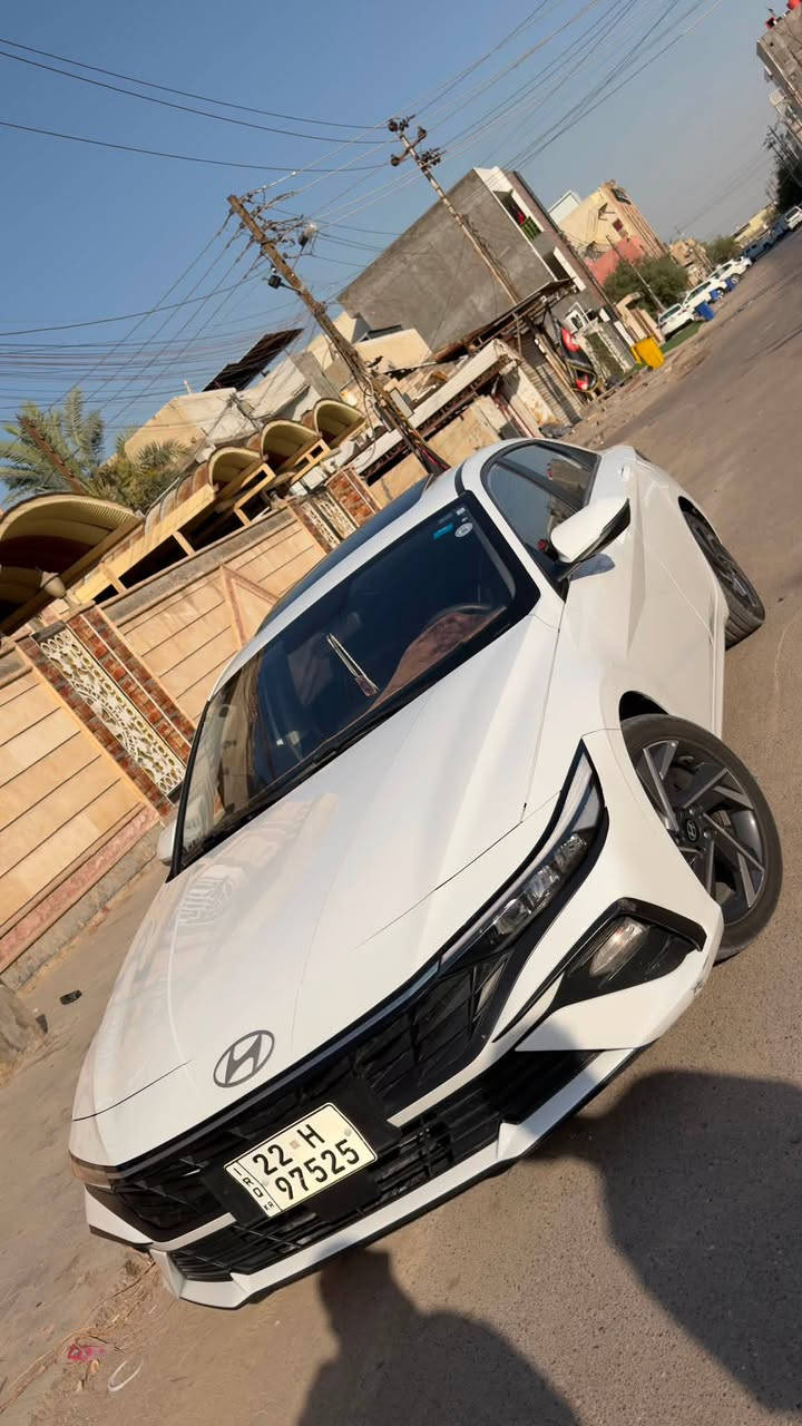 السلام عليكم
النترا تجميع صيني موديل 2024 كفالهه عامهه 

سعة المحرك : 1.5 لتر (1500cc)
كير CVT
إضاءة أمامية وخلفية Full LED
فتحة سقف
ويل كب مقاس 17 
مري جانبية كهرباء 
عينة ديجتال
قطعتين تبريد 
هاند بريك كهربائي و اوتو هولد
ماشية 37 الف كيلوو بعدها بريحة الشركة 
والسياره ع ايدي غير البانزين المحسن مامفولها 
 رايدها بـ 139 وبيها مجال للطيبين 
واسف ع الاطالة 

مكاني بصرة الجنينة 
  ***********
