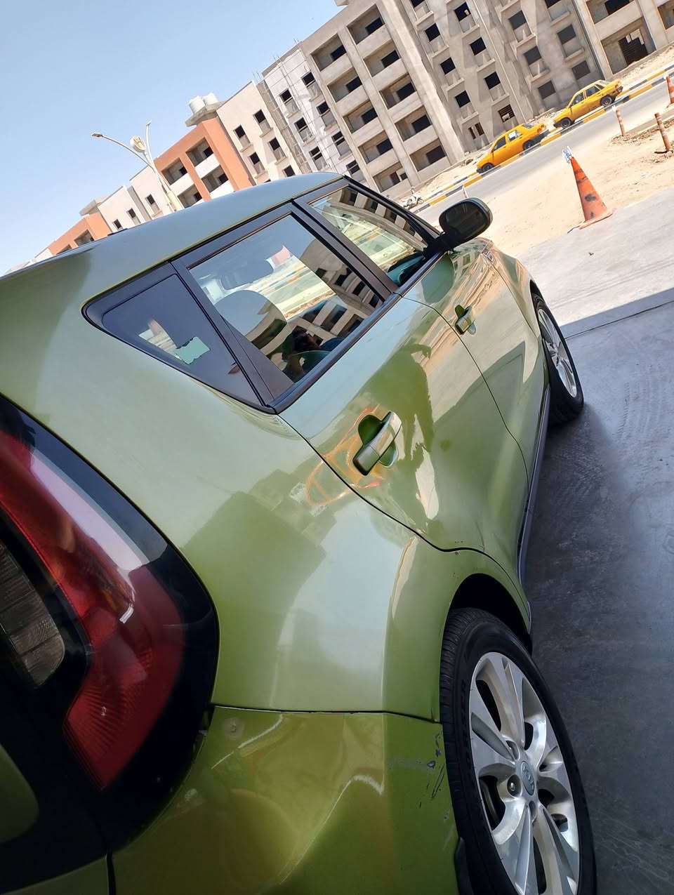 سول وارد امريكي رقم قادسية موديل15 ماشية 78
ضرر جاملغ مبدل 
وربع من البنيد راجع ع البارد 
سونار موجود 
السيارة جاهزة 
ترايك وين ماتريد 
مكينة وكير كفالة 
 مكينة 1600  Gdi
*********** 
ديوانية مركز 
السعر 102 وبيهة مجال لشراي لا تتصل اذا بس تعامل وشكرا
