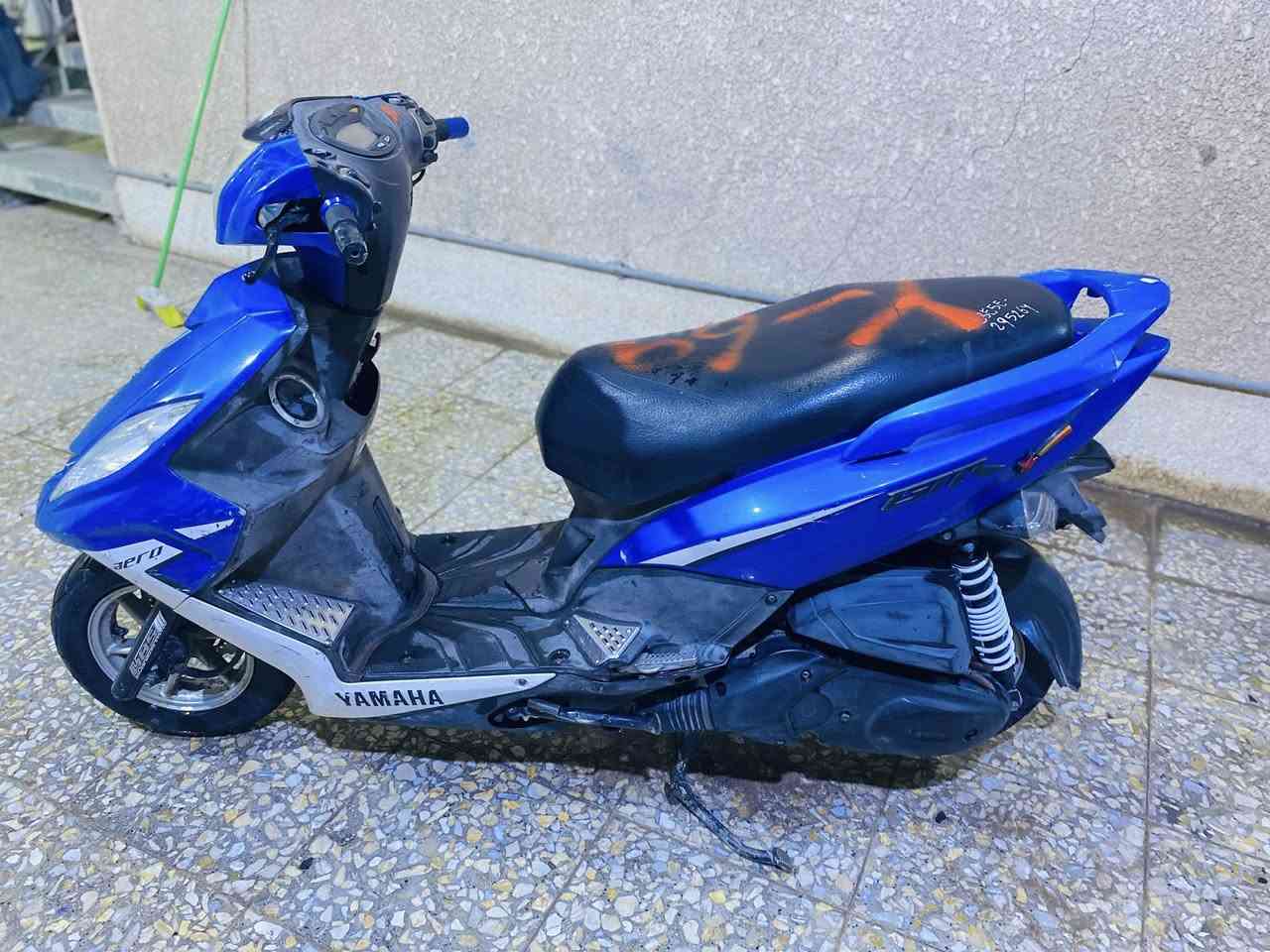 سلام عليكم
للبيع جي تي ار موديل 2010 لون بحري 
دراجه كلهة بلاديه مامفتوحه تجيب فيتر وتجي تفحص 
ودراجه مولحه وأحلى من صور ولله 
مكاني الامين الثانيه سعر مليون و100 وبيهة مجال 
البياعه شرايه متفيدكم لحد يكسر بيهة دراجه كلش نضيفه شوفت عينكم تجي تاخذهة من باب البيت 
*********** بي واتساب
