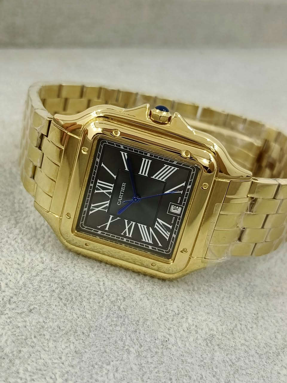 كارتير سانتوس .. Carter Santos
الحركه : كوارتز 
المواصفات : 
استيراد اوربي خاص .. جام ودگمه 
زفير .. ارقام رومانيه .. طلاء ذهب ثابت 
قفل فراشه … متوفره بلون ابيض واسود
القطر  : 40X40
السعر : 125 الف .. توصيل مجاني 
التواصل : 
خاص ( ماسنجر ) 
او …. واتساب ***********

#البصراوي 
#للساعات
#اختيارك 
#الامثل

         المتوفره .. المينه السوداء فقط
