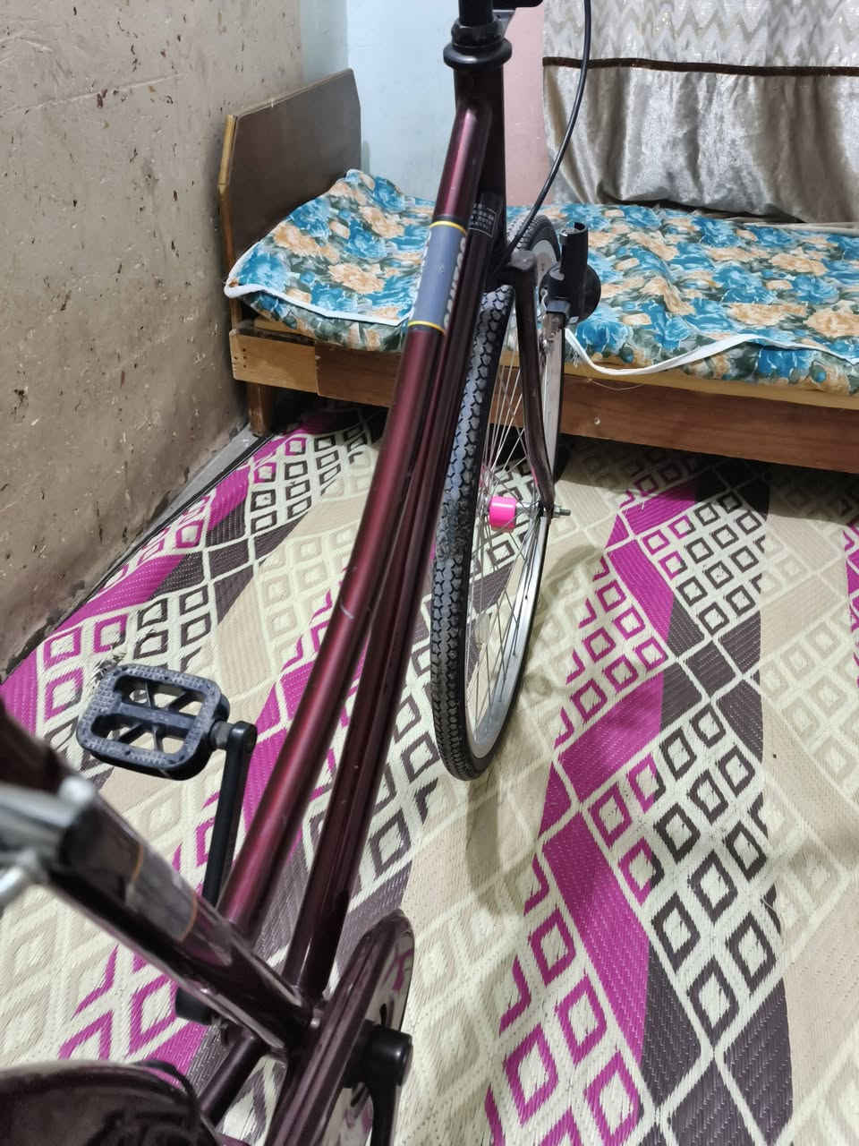 بايسكل بناتي للبيع شركه سانتوس مديل16 لون ماروني المكان بغداد مدينه صدر سعر خاص واتساب***********
