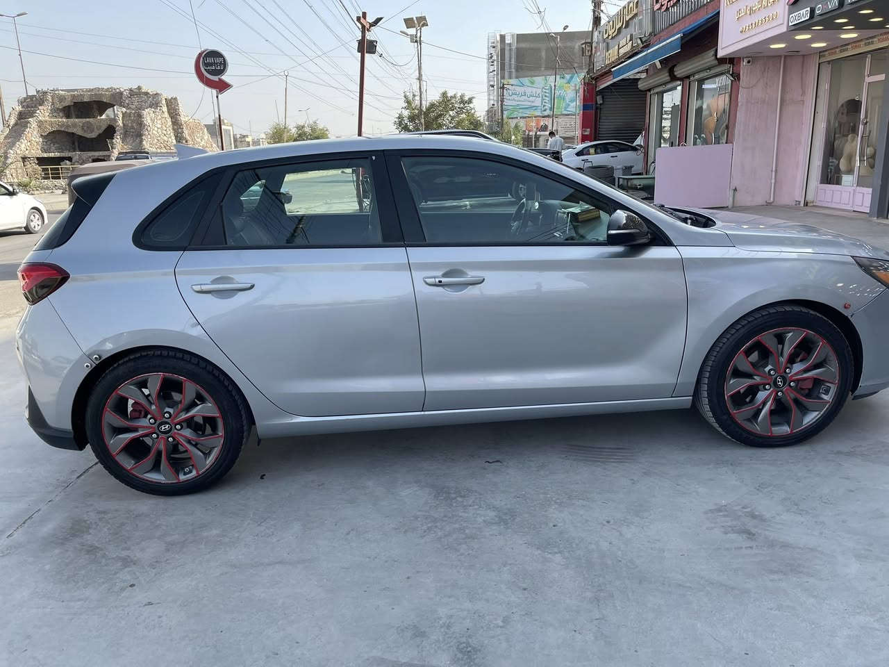 للبيع النتراgt n line 2020 1600 tourbo gdi
ممشى128 ميل قابل للزياده 

امريكي حادثها جاملخ وبنيد طاك ايرباك ستيرن 

وبالعراق مبدلة باب عكس السايق ماواصله لغود ولاشاصي 

بيها عطاس بلادي وشوته رياضيه بلاديه وصوت رياضي 

حدادية صدر فول وماكينه وكير شرط 

داخلها الN line  الكير فتحات التبريد الكشنات علامة الN

تدفئة بالكشنات 

كشنات جلد 

اوتو هولد وهند بريك دكمه

بصمه تشغيل وابواب 

تبريد قطعتين  بيانووامامي وخلفي فول بروده بعز الصيف وتحكم كل جهة منفصل مال سايق ومال راكب

وضعيات قياده سبورت وعادي 

صوت سياره رياضي

شاشة ابل كاربلاي

تحكمات ستيرن جهتين ومثبت سرعه تحكمات

سياره عزم ٣٢٠ نيوتن قوة المحرك ٢١٠ هورس باور 

Abs مانع انزلاق

لااايت بكلايت لد 

اشاير بالمراي

ويل ١٨ رياضي 

اربع تايرات جدد

حجر بيئه اصلي 

بيها كم رصعه وطخه بسيطه بل الجاملغ الخلفي 

السياره بدوون نوااقص ولااا كلووب مشغله 

السعر المطلووب 113

للمعلومات اكثرر 

***********

***********
