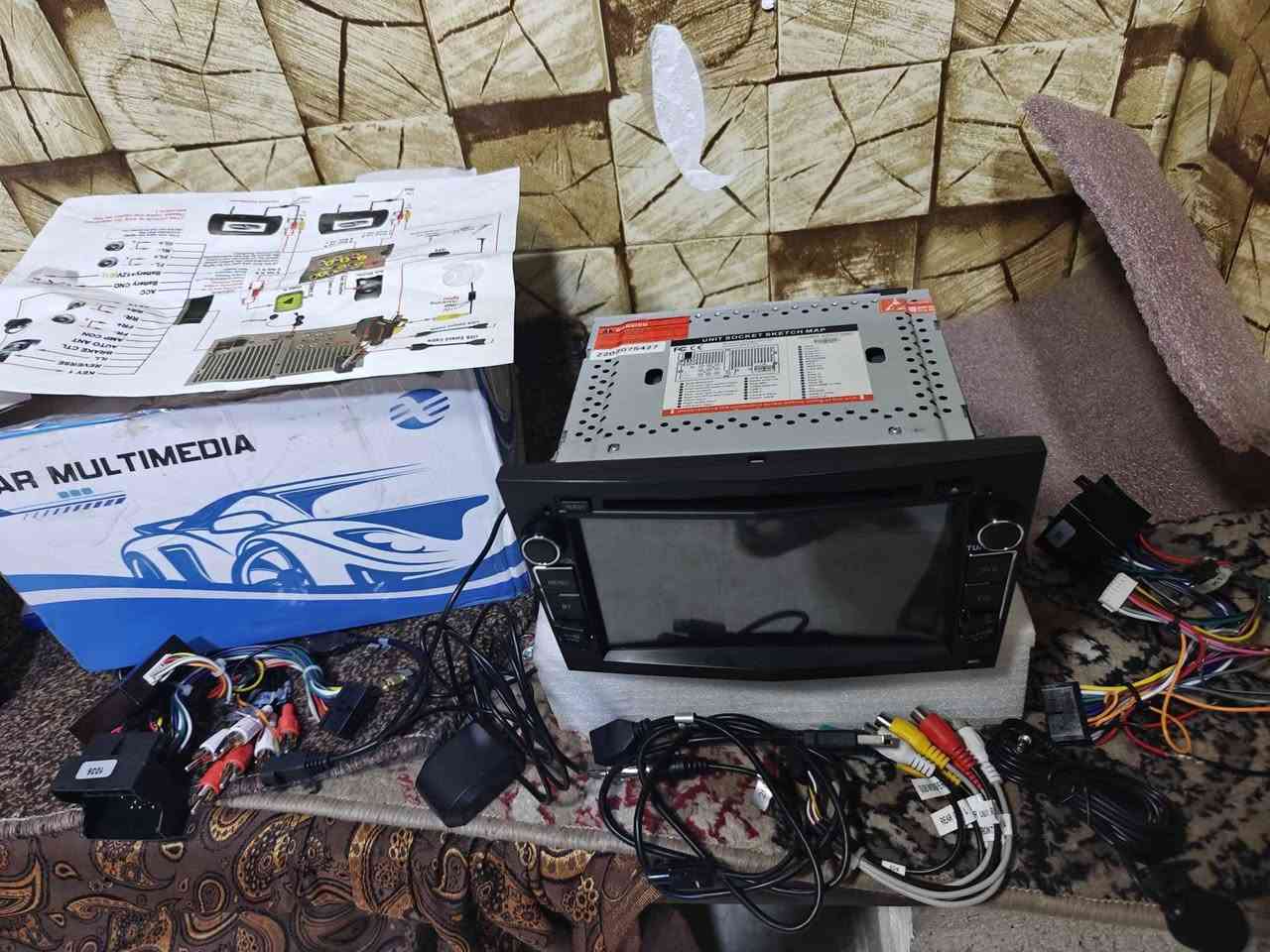 شاشەیەکی جۆکەر  سیدی و دیڤیدی +لەمس+بلوتوث+ڕادیۆیەکی زۆر باش+سەوتێکی زۆر بەرز و ساف وەک ئێمپری فایەر  +کامێرا ئەخوێنێتەوە+میمۆری و فلاش 
نرخی 75 هەزار 
*********** السليمانية, العراق
