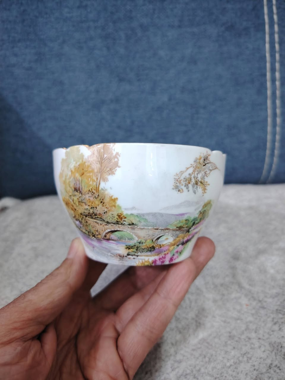 تحفة من تحف المنزلي الأوربي.. سيت لندني.. مصور.. 17قطعة... السعر 30..توصيل كافة المحافظات. @إشارة


**إذا كنت صاحب هذا الإعلان وتريد حذفه لأي سبب، رجاءا أرسل رسالة إلى الدعم الفني**