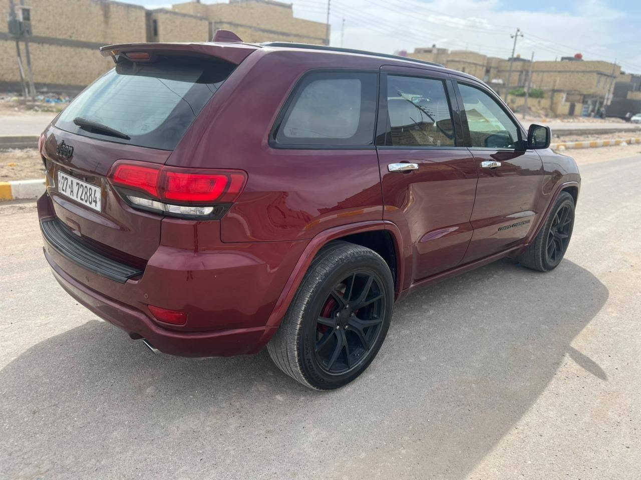 جيب لاريدو موديل 17 فول مواصفات عده الفتحه للبيع او مراوس بشارجر سعر 180  مكاني ناصريه مركز *********** بسمي السياره تحويل مباشر
