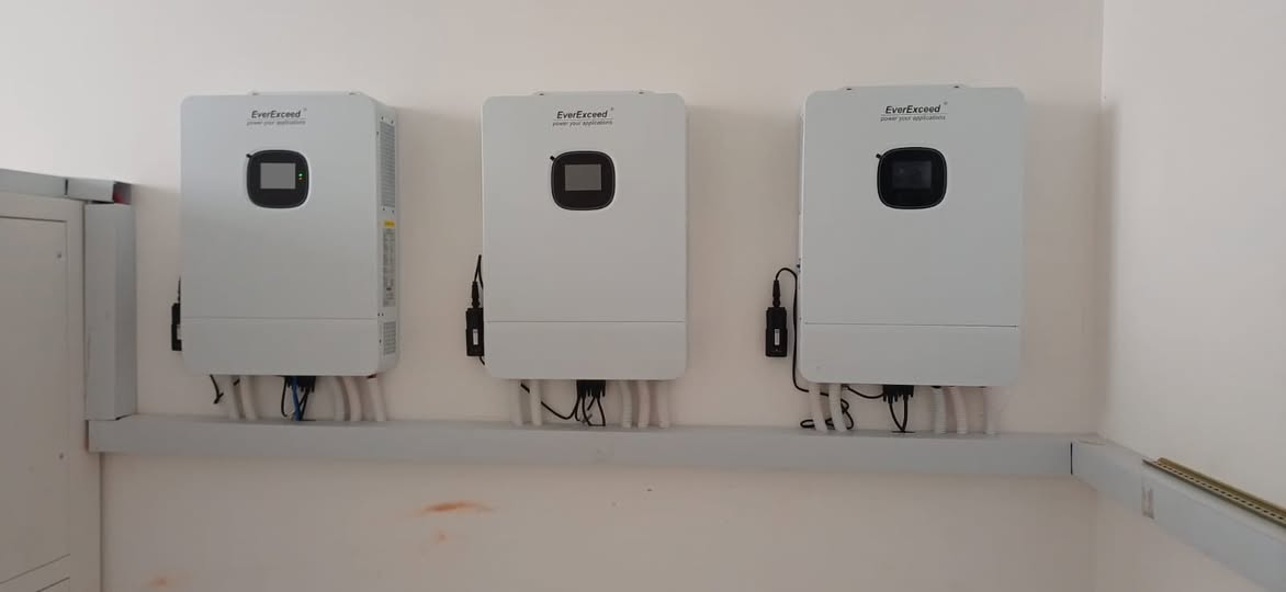 بغداد / حي حطين 📍
وداعا للمولدات وانقطاع الكهرباء❌
بحمد الله وشكره تم تنصيب منظومة طاقة شمسية 
سعة 30 كيلو واط تولد  120 امبير نهارا و 100 امبير ليلا لمدة 7 ساعات واكثر
في بغداد منطقة حي حطين .

( مع ضمان 5 سنوات على الاجهزة وضمان 15 سنة بالالواح )

صيانة ومتابعة مجانية لمدة سنة تشمل غسل الالواح والبرمجة 

مستعدون لتجهيز المنازل والمجمعات السكنية والمزارع وكافة المشاريع الكبيرة والصغيرة بمنظومات الطاقة الشمسية

كادر عمل هندسي احترافي جاهز للعمل والتنصيب في جميع محافظات العراق

العنوان :- بغداد - شارع الصناعة - بناية ركن الصناعة مقبل مطعم ريفان

للتواصل معنا ☎️
المبيعات
***********
الادارة
***********
***********
