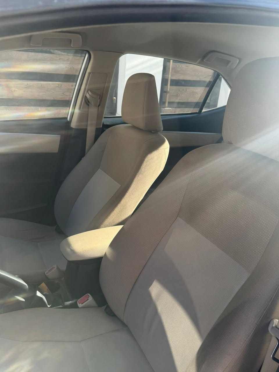 سلام عليكم كورلا للبيع موديل ٢٠١٥ خليجي محرك ١٦ كير ومحرك شرط  السياره كامله على آخر حبايه كلشي ما يعوزها سنويه باسمي وكابون بانزين بيها السياره ضررها صفحت النفر باب النفر والورا والداير مال جاملغ الورا مصلح  مكانها موصل حي الوحده سعر السياره ١٢٠ وبيها مجال للطيبين 
للتواصل 
*********** 
***********
موجود واتساب
