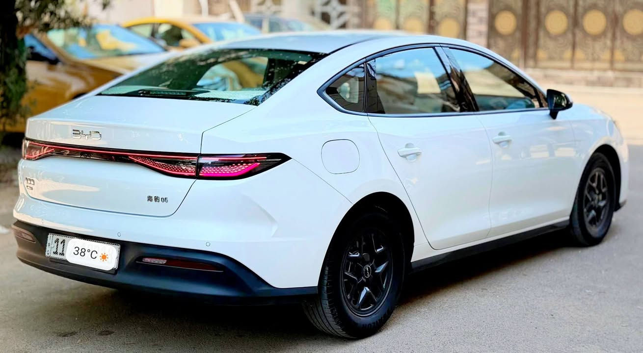 السلام عليكم للبيع BYD
سيل 5  2025 رقم بغداد
مكفوله كفاله عامه 
 وياها بصمه وكارت 

العنوان بغداد 
***********
