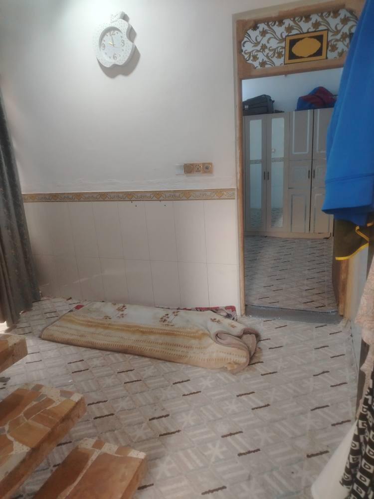 دار للبيع زراعي مقابيل العسكري شارع مول المزرعه ٥٠م البيت يتكون من غرفه وصاله ومطبخ وصحيات داخليه وخارجيه بناء صب البيت جاهز لسكن استفسار تصال علئ الرقم *********** النجف, العراق
