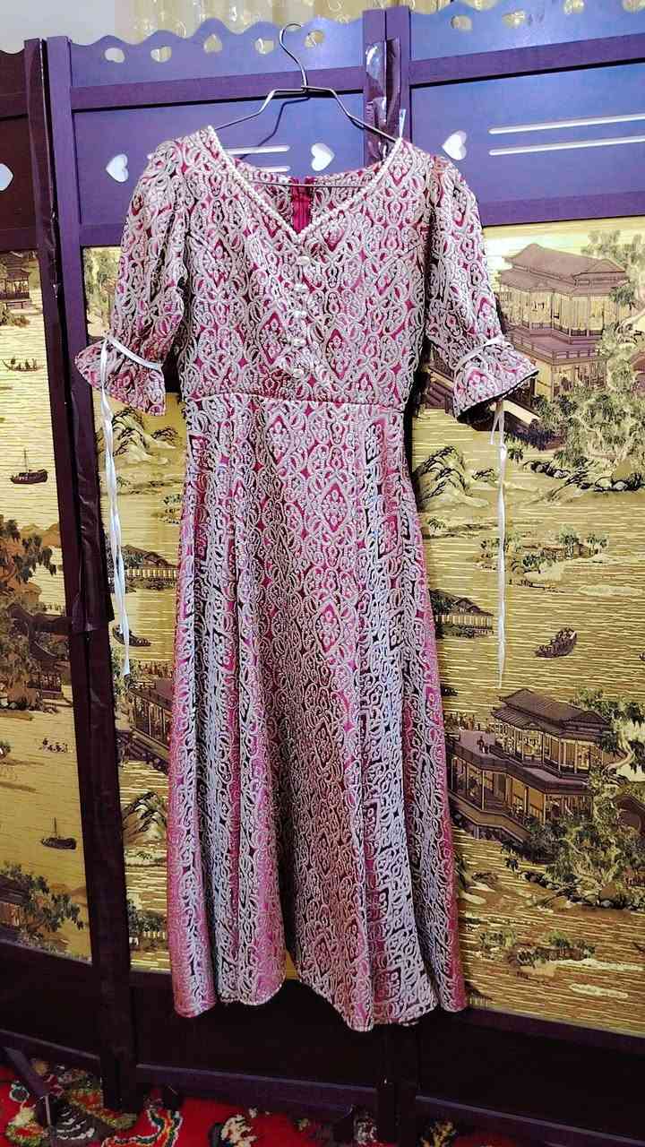 سلام عليكم بنات هذا الفستان ١٥ الف  اخذته من باله اوربيه نضيف وجديد وقماشه ثكيل وحلو وفخم موديله بس مالبسته لان طلع صغير قياس مدييييم m العنوان بغداد الغزاليه


**إذا كنت صاحب هذا الإعلان وتريد حذفه لأي سبب، رجاءا أرسل رسالة إلى الدعم الفني**