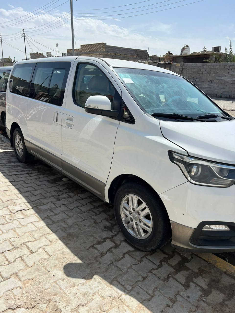 السلام عليكم سياره للبيع ستاركس موديل 21 رقم اربيل السعر 240وبيه مجال حق الجيه العنوان بصره ***********
