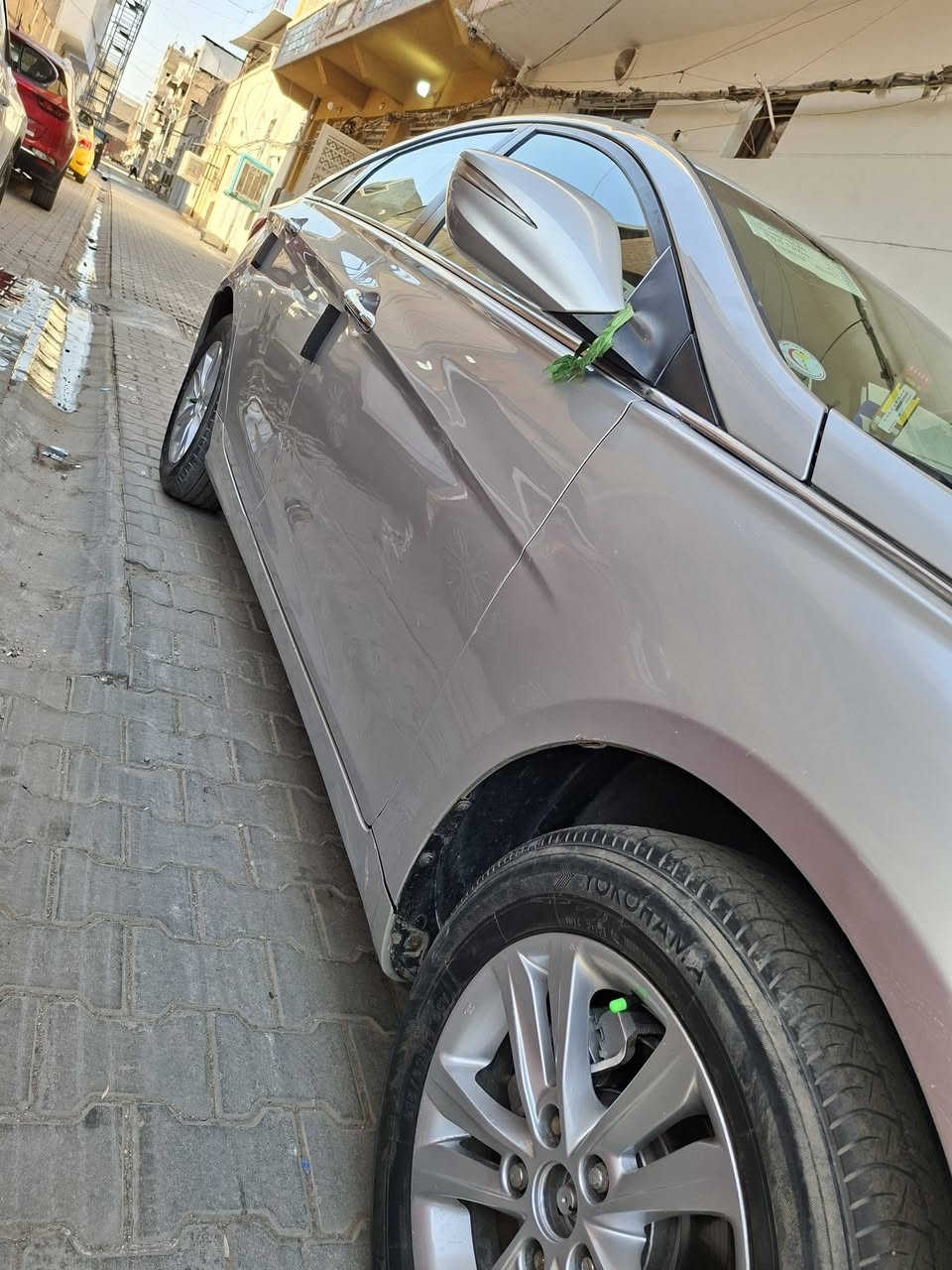 سلام عليكم سوناتا موديل ١٢ لاضربه لاكص لا تبديل لا صبغ سياره من كلشي كامله كير مكينه كلها جديد مكينه دوش تبريد ثلج تحويل مباشر حداد أمامي خلفي جديد سياره مال جناي السعر المطلوب ٩٤ بيها مجال بسيط مكان السياره بغداد رقم الهاتف ***********
