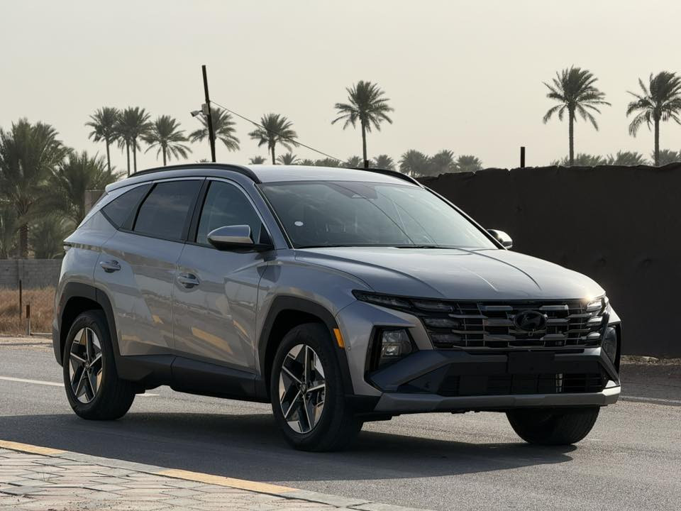 السلام عليكم
توسان ٢٥  فول موصفات عدا الفتحه 

مكينه ٢٥٠٠ دخول جديد تترقم جميع المحافظات 

حادثه بس بنيد مبدل بدون دواخل وبيه بارد قليل بين البابين جهة الصدر  

موصفات 

بصمه

رادارات 

كشن كهرباء

شاشه متصل 

لد امامي خلفي

سايد بريك دكمه

مودات قياده 

شاشه دجتل

كامره

جنطه كهرباء 

ويل كروم
شاحن لاسلكي
مخارج يو بي اس 

السعر ١٩٥وبي مجال مكاني بابل  ***********
