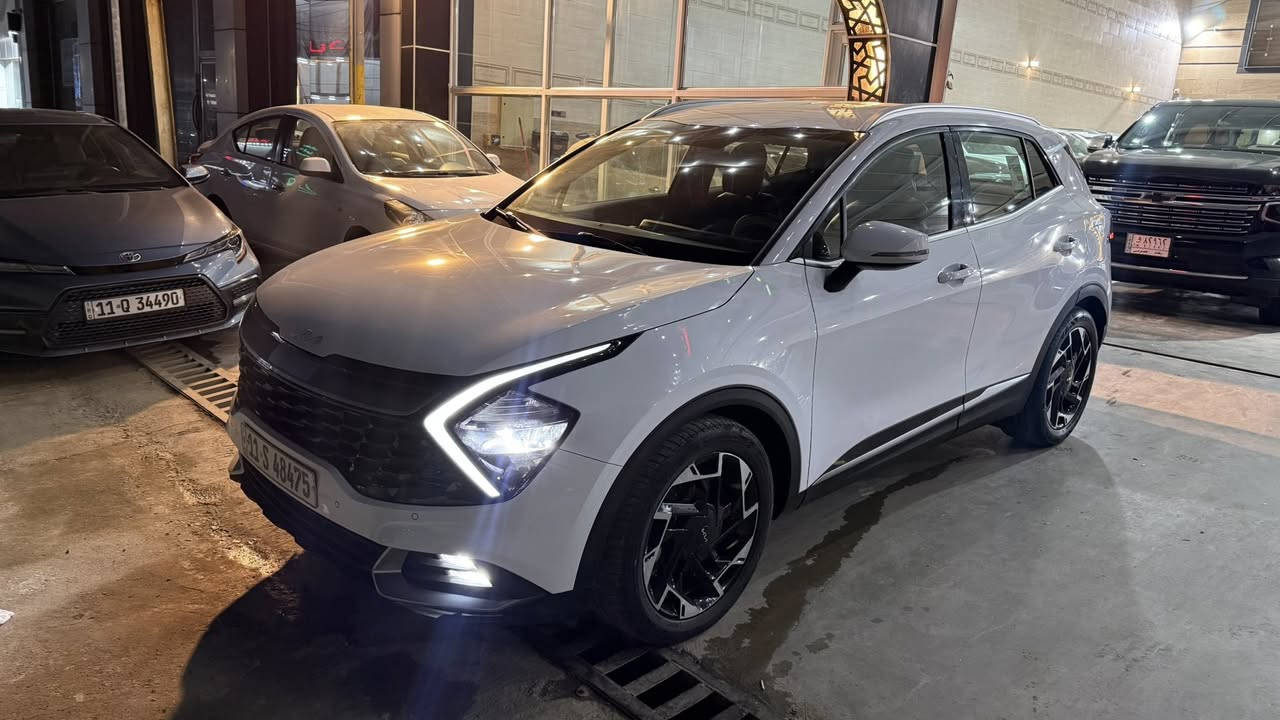 السلام عليكم 
سبورتج 2023 
خليجية 
وكالة الدولية
جديدة السيارة كلش 
ماشية 47 الف 
بيها شخطين صغار بل باب 
عل كد اصبع 
بصمة 
شاشة جبيرة 
ويل جبير 
كامرة 
محرك 2000 
قطعتين تبريد 
مري شفط 
ومعروفة مواصفاتها 

السعر :20،500 وبيها مجال بسيط 

***********
