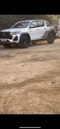 هايلوكس • ٦ سلندر • مكفولة