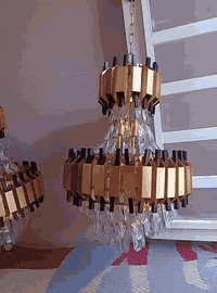 ثريات فول نضافه ستعمال قليل لمباه كولهن شغالات سعر 100 قفل  بيع مستعمل ***********
