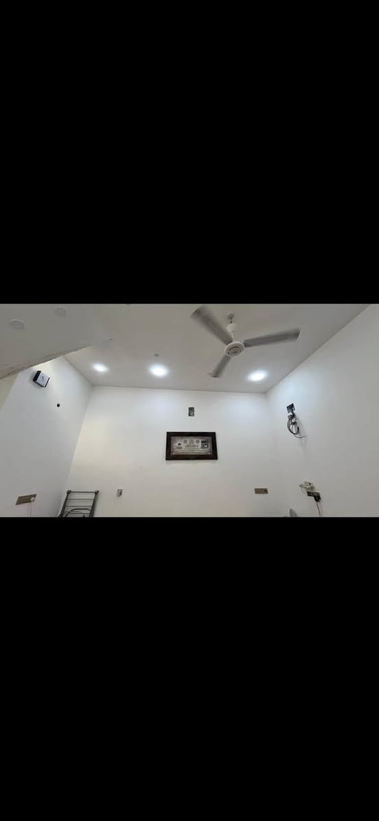 بيع مستعجل
دار للبيع

مساحة 130م(8*16.25) ركن طابقين بناء طابوق

العنوان عويسيان مقابيل مدرسة بلاد الرافدين

كامل خدمات (تبليط-ماء-كهرباء)

السعر 85

للتواصل ***********
