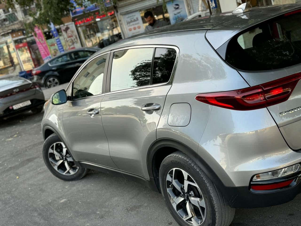 اسلام عليكم سبورتج 2022 وارد امريكي محرك 2400سيارح حلوه جديده مناقصه اي شي رقم بغداد اسياره مكفوله من التبديل ولصبغ فقط بارد قليل مكان السياره بغداد الشعب اسعر 190وبيها مجال استفسار ***********
