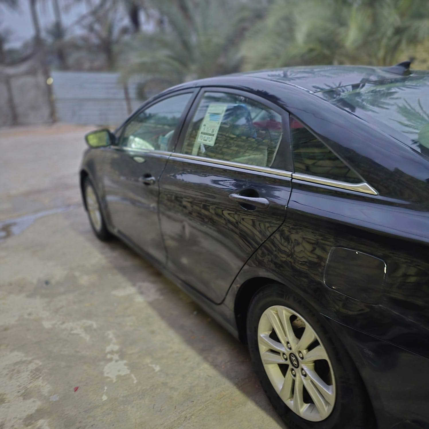 السلام عليكم سوناته للبيع موديل ٢٠١٢ حادثها بل سونار موضح الستفسار عله هاذه الرقم***********
