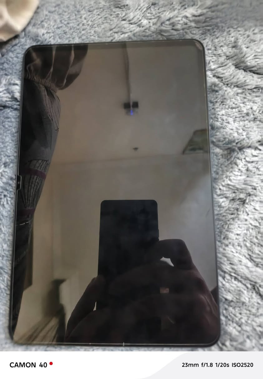 استرا للبيع ذاكره 256 نضافه100 شحن فقط ٢٨ مره كامل ملحقات سعر 880 وبي مجال ***********
