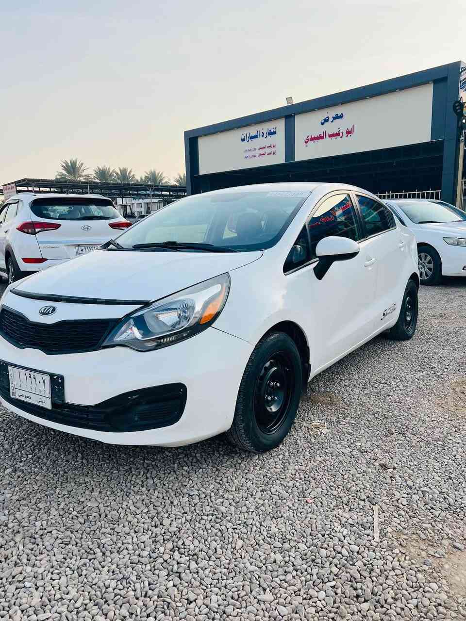 السلام عليكم 
للبيع كيا ريو 2014 وارد امريكي
محرك 1600 gdi
ماشية 105 الف 
كير مكينة وصدر كفالة وجديدة
جاهزة وكاملة 
الضرر جاملغ امامي فقط بدون دواخل 
السونار بالمنشور 
السعر 84 وبيها مجال 
العنوان بعقوبة 
للاستفسار  *********** بعقوبة, ديالى
