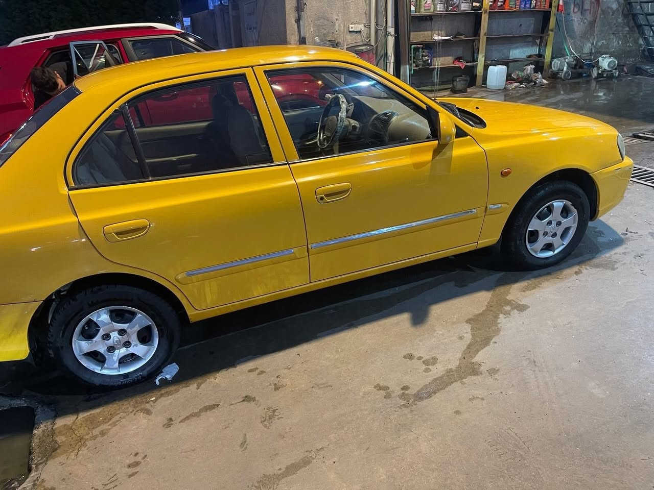 فيرنه 2015 السياره معيوده خير من اللّٰه تبريد ثلج ريموند قفل بيبان وجنطه واشاره السياره ما مشتغلين بيهه تكسي ابد اللّٰه شاهد سعره79 وبيهه مجال بسيط السياره رقم الإنكليزي جدّي مصفره هيئه  وغرامت  سنويه جديده  السيارة متعوب عليه الله شاهد ع كل كلمه بغداد وبسمي مكاني الاعظمية حي تونس. 
 الاستفسار 
***********
