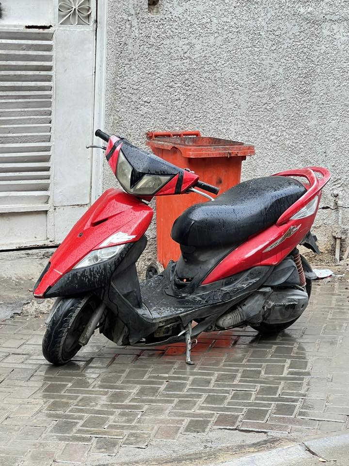 سلام عليكم ثعلب للبيع مامفتوحه تشتغل نكره سلف بأي وقت يعجبك كفراتها مختمه وبلادي ماعده الكفر الامامي تجاري الدراجه شلعه ومعدل باتري جديد دراجه مفوله بس نقصها دبل امامي تاخذها وتدعيلي سعرها 550 الف وبيها مجال بسيط رقمي *********** مكاني بغداد الشعب
