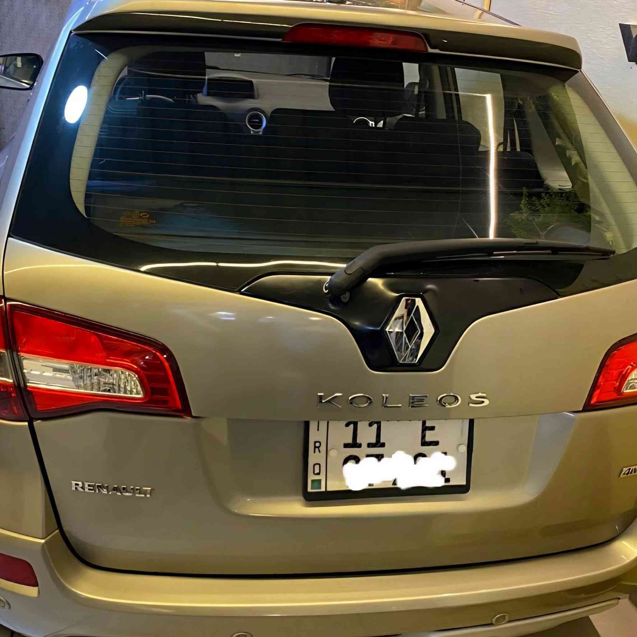 رينو كوليوس 2013 خليجي  ع وضع الشركة 
مكفولة من الحادث والصبغ والبارد وين يعجبك افحص 
وموجود سونارها وياها لون ذهبي احلى وارغب 
لون بهذا الموديل استيراد الشركة العامة للسيارات 
من هي زيرو على ايد وحدة ، فور ويل 4W ، 
كير اوتو + عادي ، نظام ABS ,  تحكم استيرن مثبت سرعة ، غرفتها جديدة جدا  كشناتها كانه مامستخدمة ، الأرضيات بعدهن بجيسهن جدد ممستخدمات ، الكتلوكات مال الشركة والبصمة الأحتياط ممستعملة وياها ، حساسات خلفية بلادية مو عمل ، محرك  2.5  الاقتصادي دوش نيسان ، السيارة ماشية 93 الف kM قابلة للزيادة وعندي من هي زيرو استلام الشركة رقم بغداد الانكليزي بأسمي السنوية الى 2029 ، تبريد وتدفئة شغالات وعلى وضع الشركة 

🛑 السعر سوي تعليق يصل مباشرة 🤖 

السيارة جاهزة ما بيها اي نقص 
مكانها بغداد / الكرخ  .

رقم صاحب السيارة 
***********  اتصال او واتس اب .
***********   اتصال فقط
