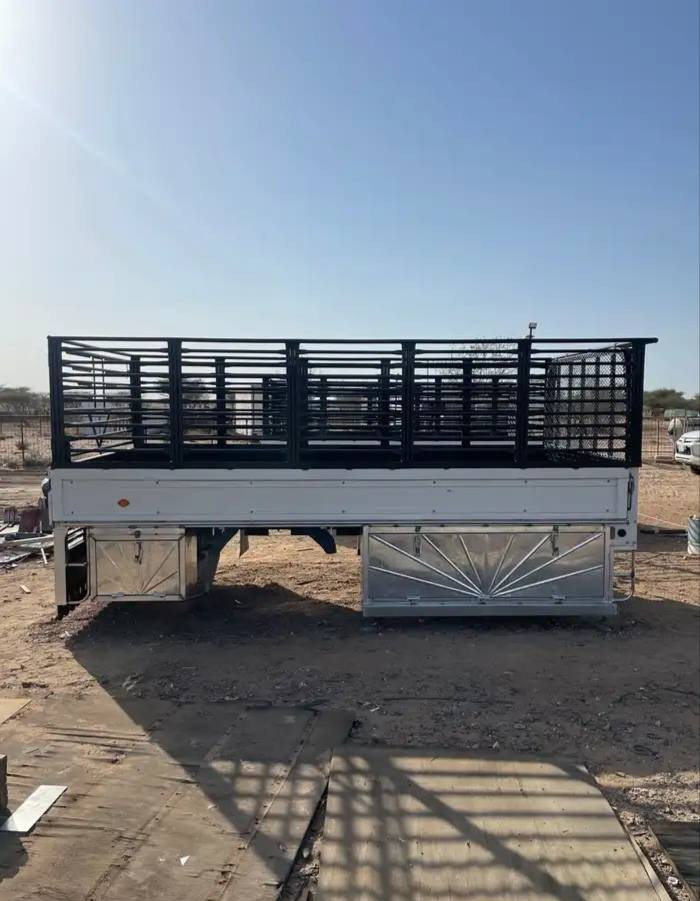 يرهم من 2009 وفوق ..
عرض الشاص : 85 سم
الطول : 35 : 4م العرض : 16 : 2 م
1 : خشب نظيف جدا
2 : شبك جديد 1.5 بوصه
3 : فرشه صاج مبزر 3مل
توصيل لجميع المحافظات موجود نقليات واتساب ***********
