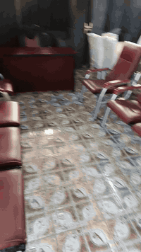 السلام عليكم ورحمه الله 
عرض خاص لمدة 3 ايام فقط 
سيت مكتبي كامل 
متكون من/
تخم جلد 70مقاعد نظيف جدا 
ميز مكتبي 
كرسي مكتبي دوار
ملحق جرارات ام القفل 
السبت نظيف جدا تركي بدون ضرر سوى ضرر بسيط باحد المقاعد الجلديه 
للاستفسار 
***********
***********
***********
العنوان الفلوجة حي الجغيفي الثانيه نهاية علوة المخضر
السعر 550 الف غير قابل للتفاوض
