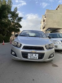للبيع شوفرليت سونك خليجي  موديل 2012 لون سلفر رقم انكليزي الجديد  سنوي...