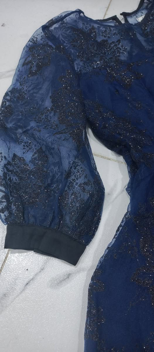 فساتين ثنينهن يلبسن قياس 40-42 النيلي لابسته مرة وحدة على كد حفلة والوردي مملبوس ابد 
سعر النيلي 30 والوردي 20 وعندي توصيل


**إذا كنت صاحب هذا الإعلان وتريد حذفه لأي سبب، رجاءا أرسل رسالة إلى الدعم الفني**