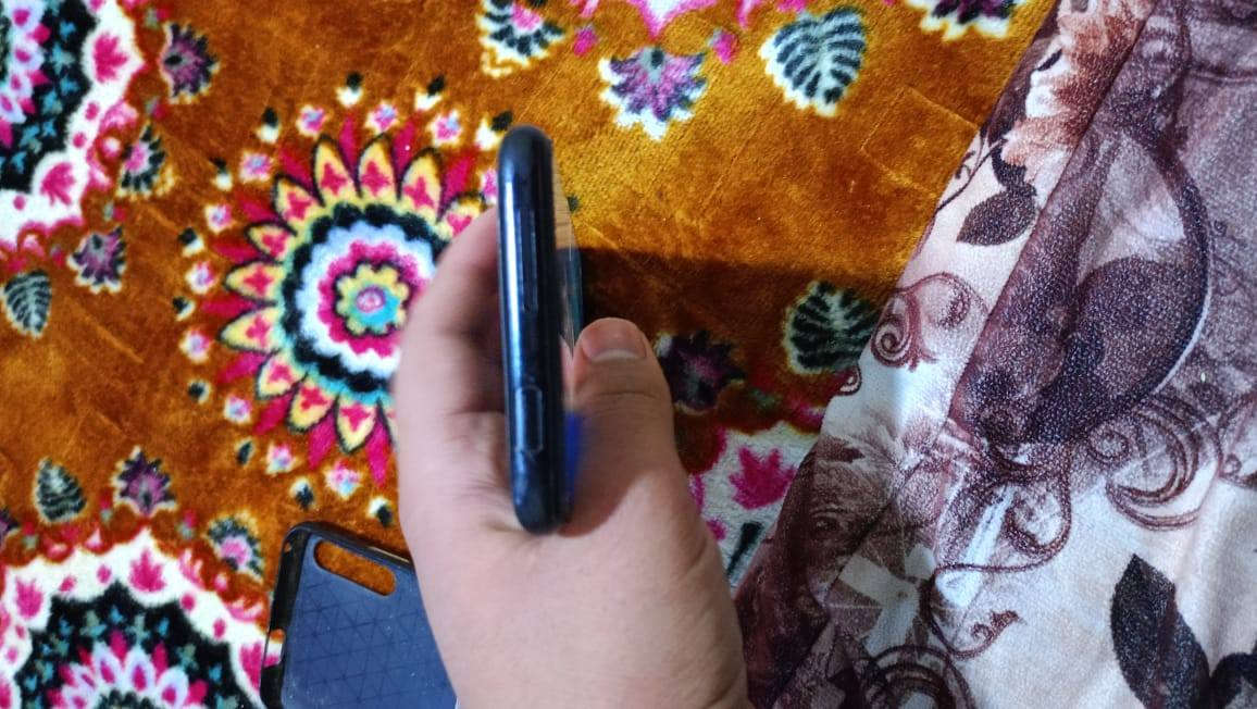 السلام عليكم 
Y9s للبيع كما موضح في الصور رام 6 مفتوح مبدل شاشة اصلية بدون ملحقات ب120 وبي مجال 
 
متواجد خاص 
رقم ***********
