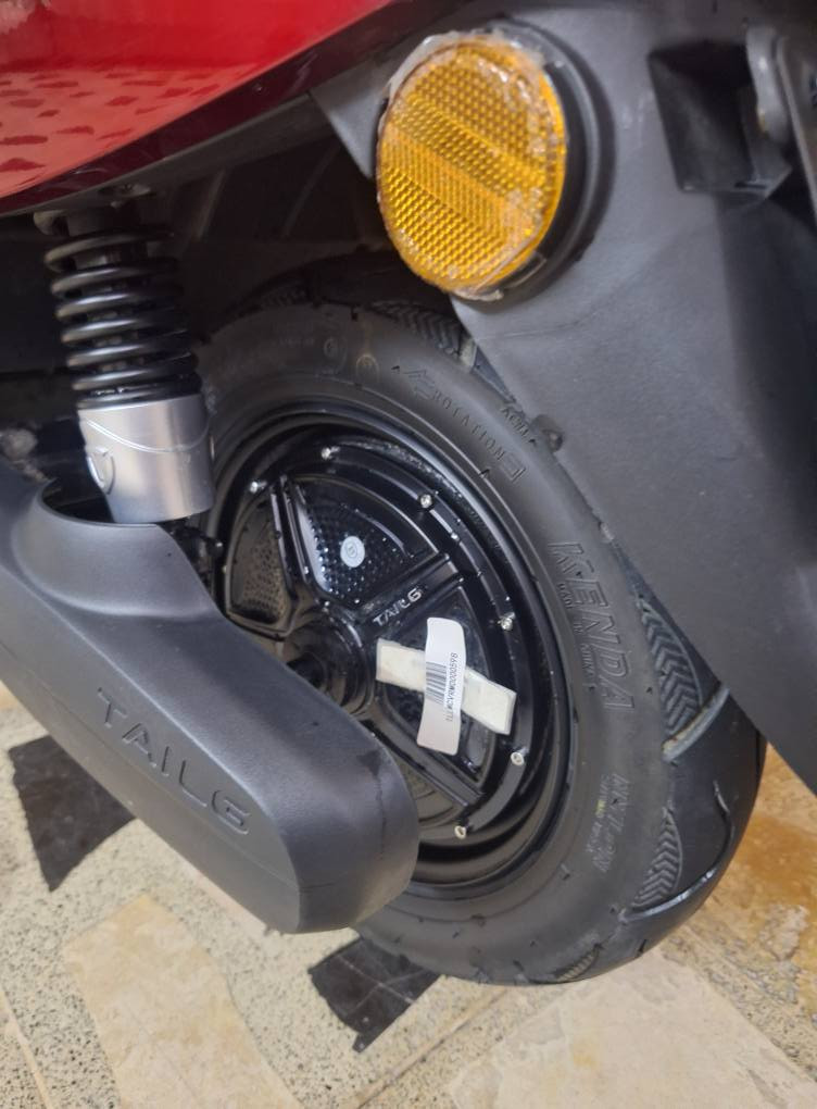 السلام عليكم ماطور شحن نظيف السعر ٩٠٠الف وبي مجال ***********
