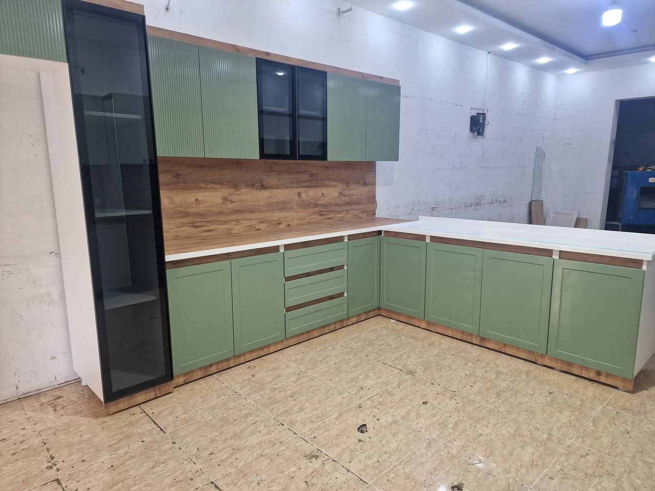 سێتی کەوانتەری تورکی باڵۆن پریس 
هیچ بەکار نەهاتوە  
قیاسی درێژی کەوانتەر 4 مەتر
دڕێژی سنگکەی 2/60 مەترە
ناونیشان /سلێمانی /کانیسپیکە/خوارمزگەتی تەبای
📲***********
واتسئەپ و ڤایبەریان لەسەرە 
گەیاندن هەیە بۆ تەواوی عێراق🚚🚚🚚 السليمانية, العراق
