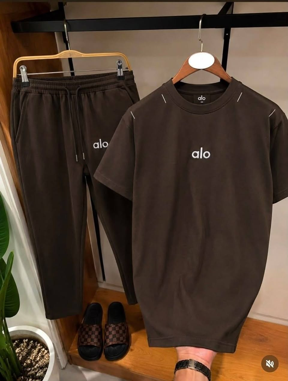 ترند الموسم  🇨🇳 تراك سوت alo
قياسات  xL - 2xL - 3xL - 4xL
الشد 12 قطعة 3 الوان ب270 الف

القطعة ب22,5 الف


**إذا كنت صاحب هذا الإعلان وتريد حذفه لأي سبب، رجاءا أرسل رسالة إلى الدعم الفني**