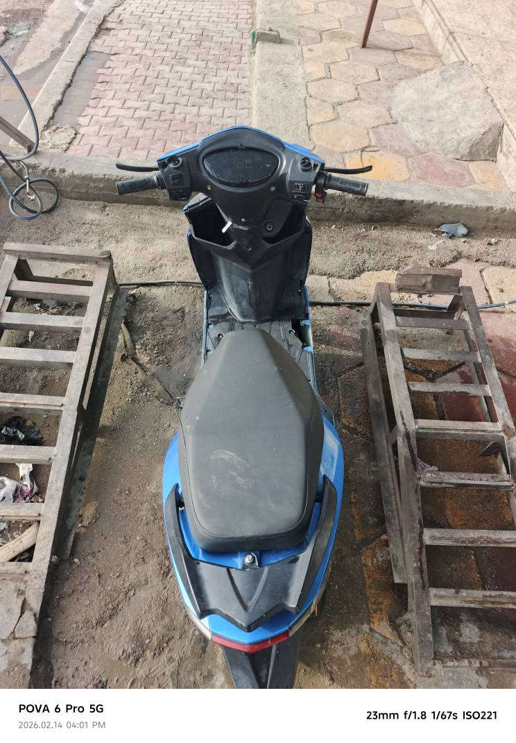 السلام عليكم شباب دراجتين شحن 
الحمرة عطل ملف فقط
والزركة بريكات ضعيفة فقط
للبيع ثنينهن سوة 650 
*********** بغداد, العراق
