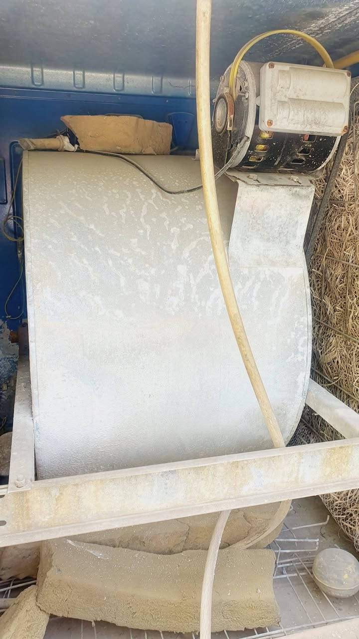 مبرده حجم ٤.٥ سعر ١٥٠ وبيها مجال 
***********
